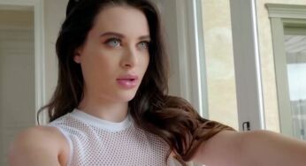 Üvey anne Krissy Lynn dev siki helikopter pozunda yutuyor